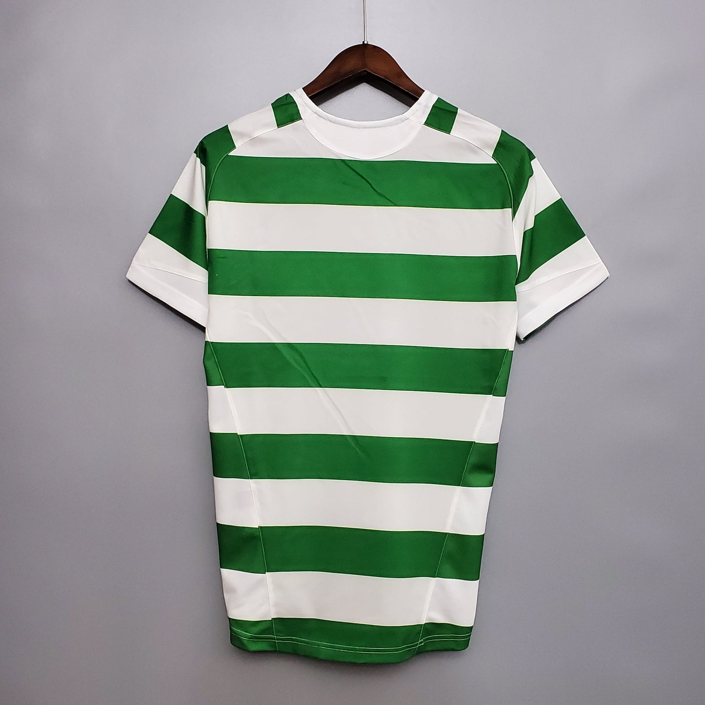 Retro Celtic Home 05/06