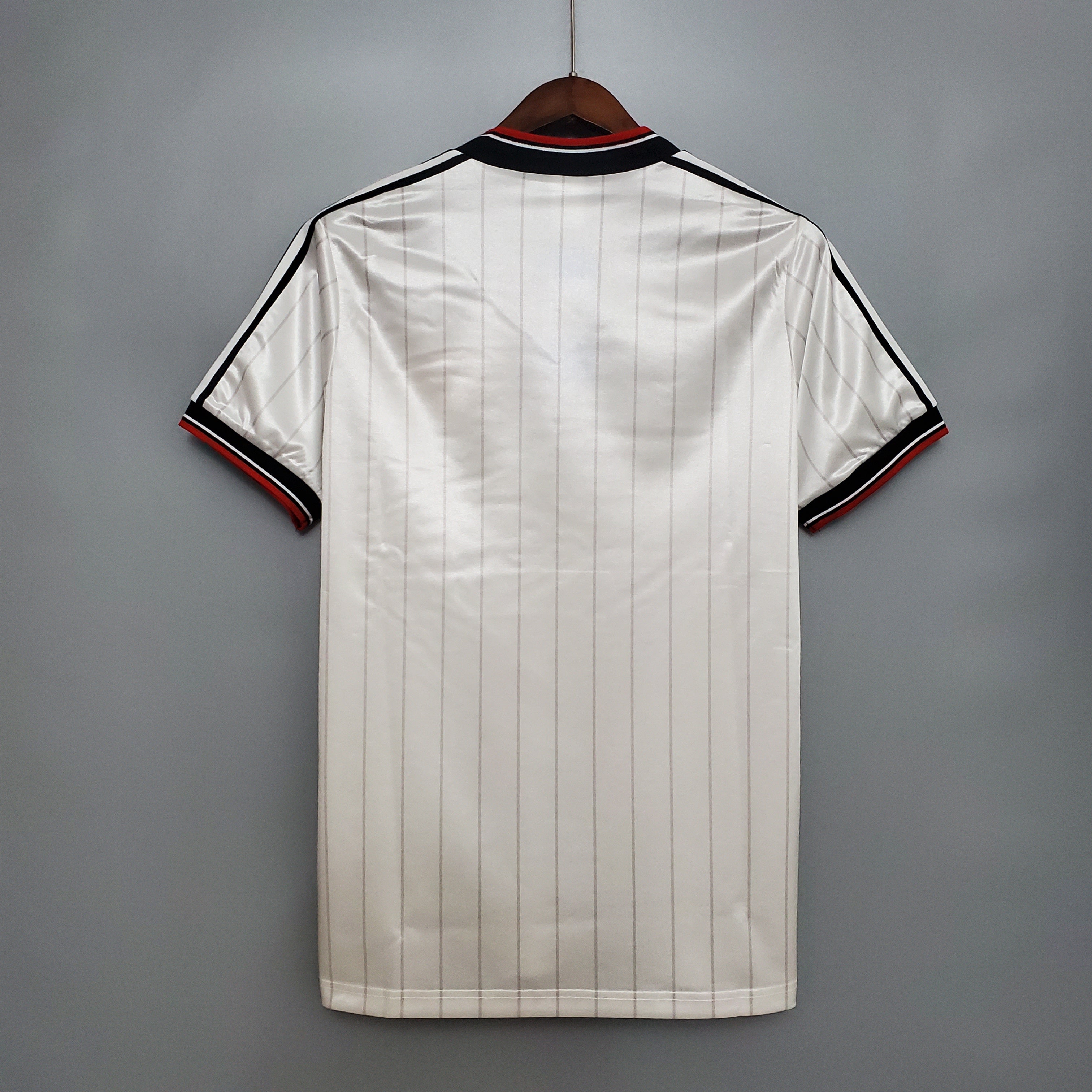 Retro Manchester United Away 83/84