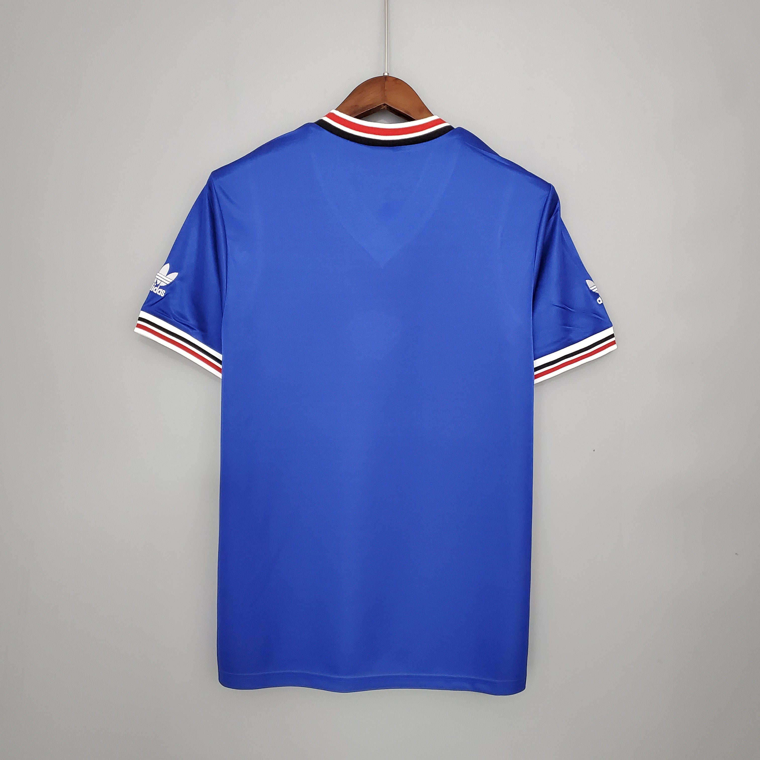 Retro Manchester United Away Kit 85/86