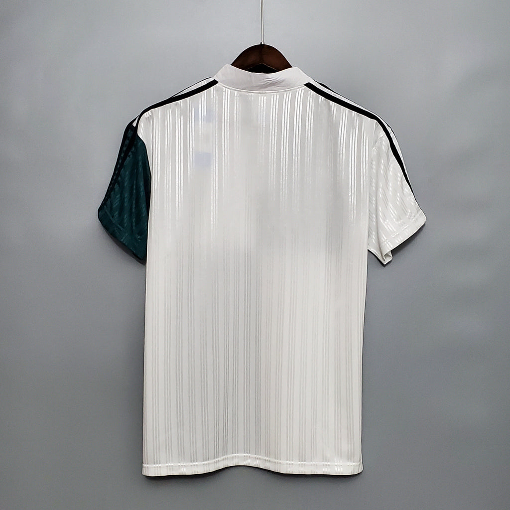 Retro Liverpool Away 95/96