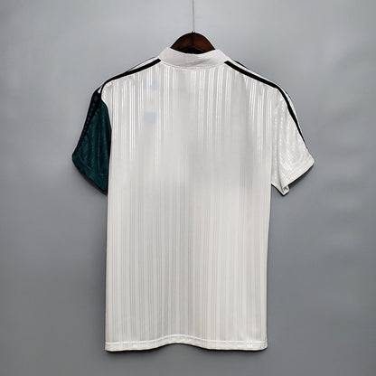 Retro Liverpool Away 95/96