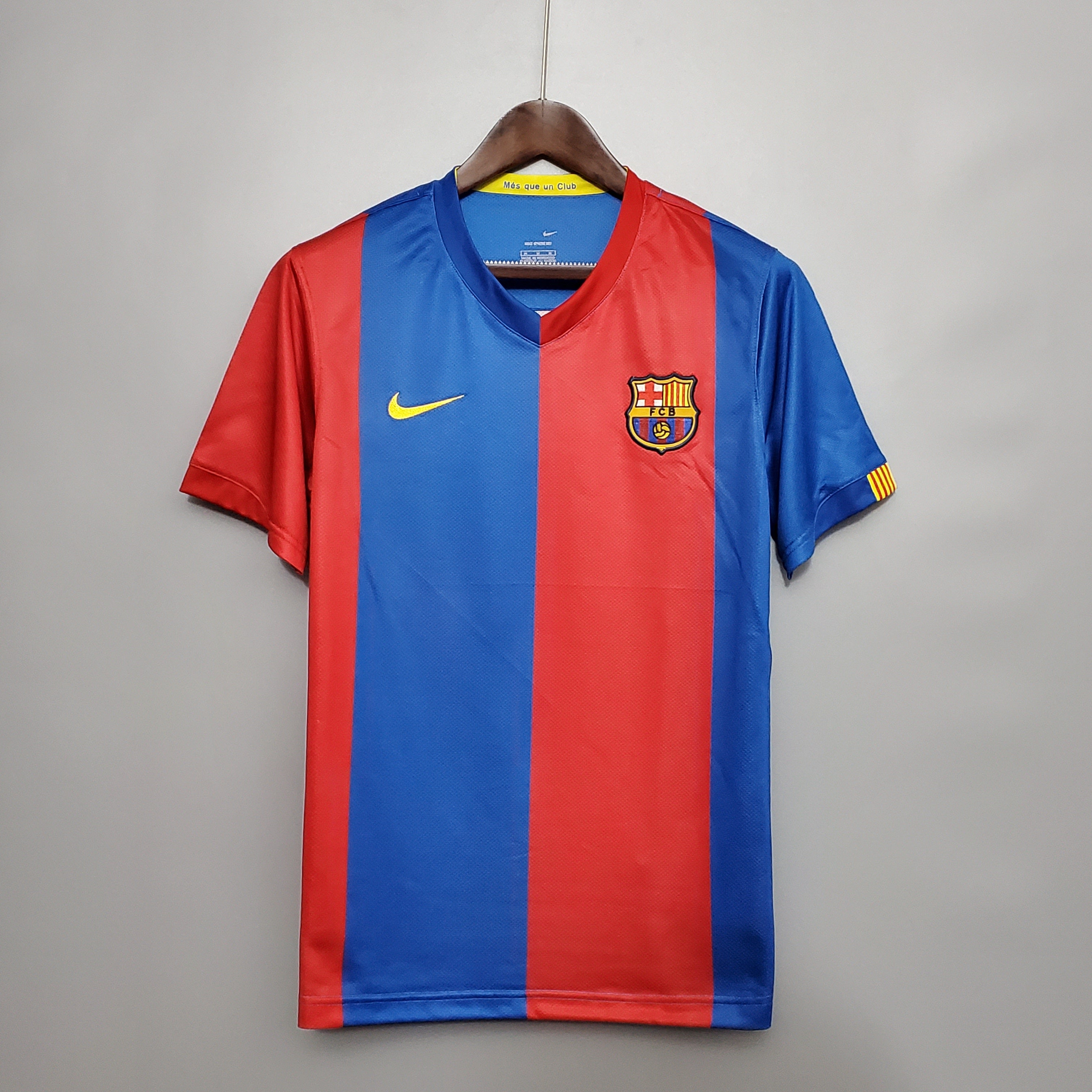 Barcelona Home 06/07
