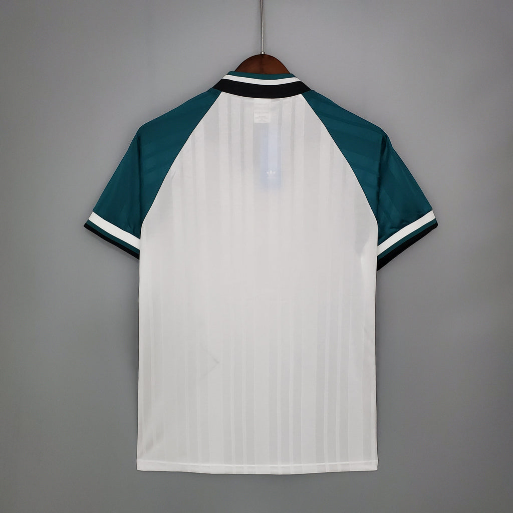 Retro Liverpool Away Kit 93/95
